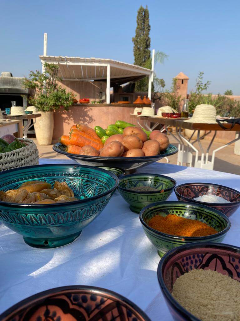 cours de cuisine dans un riad de la médina de marrakech